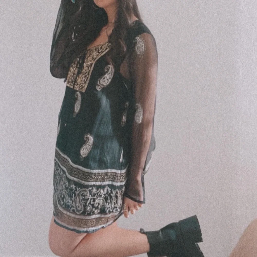I'd Like a Glass - Boho Vintage Paisley Dress - Picture 9 of 10